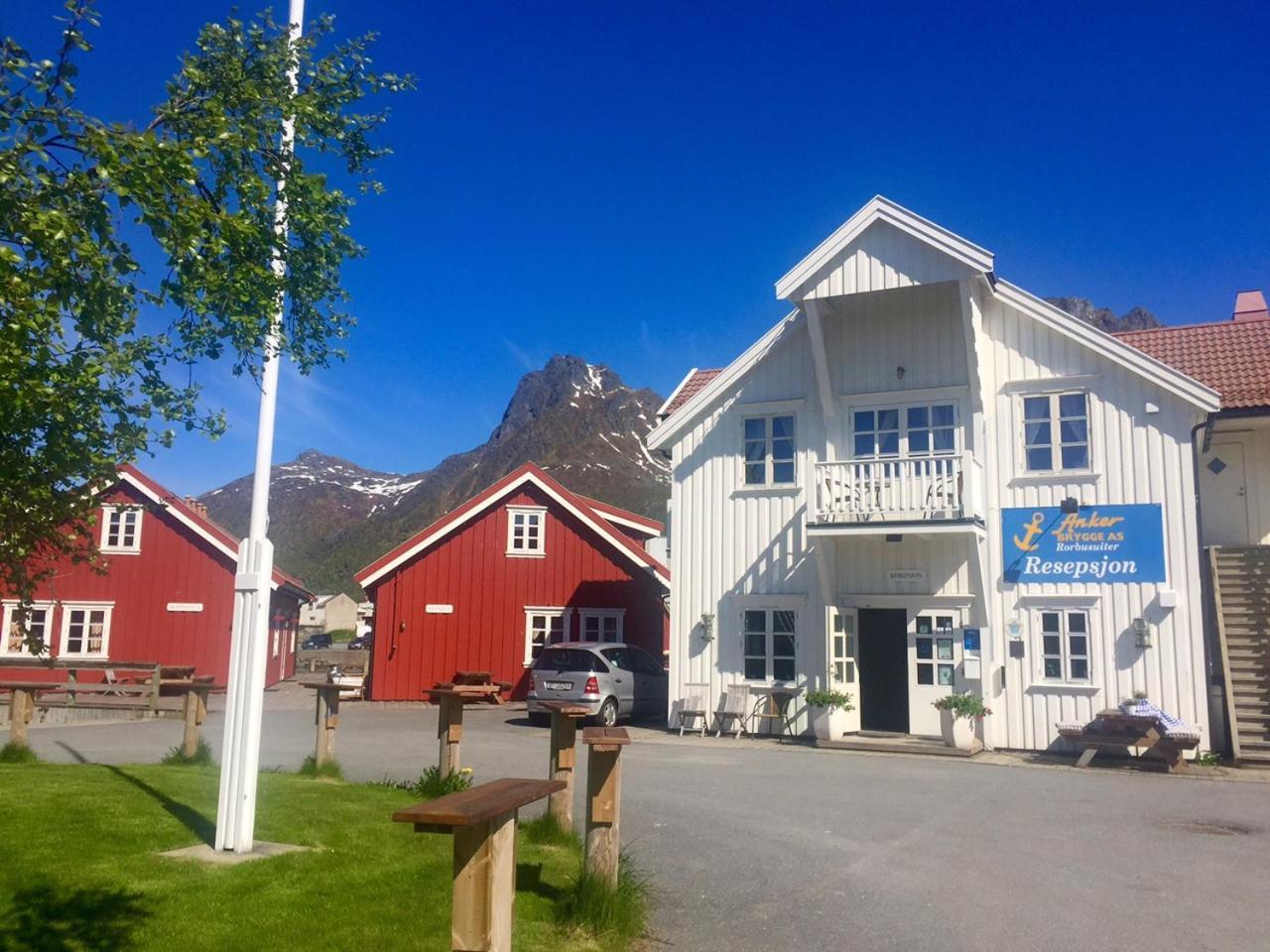 Anker Brygge Hotel Svolvaer Exterior photo View of the village of Henningsvær