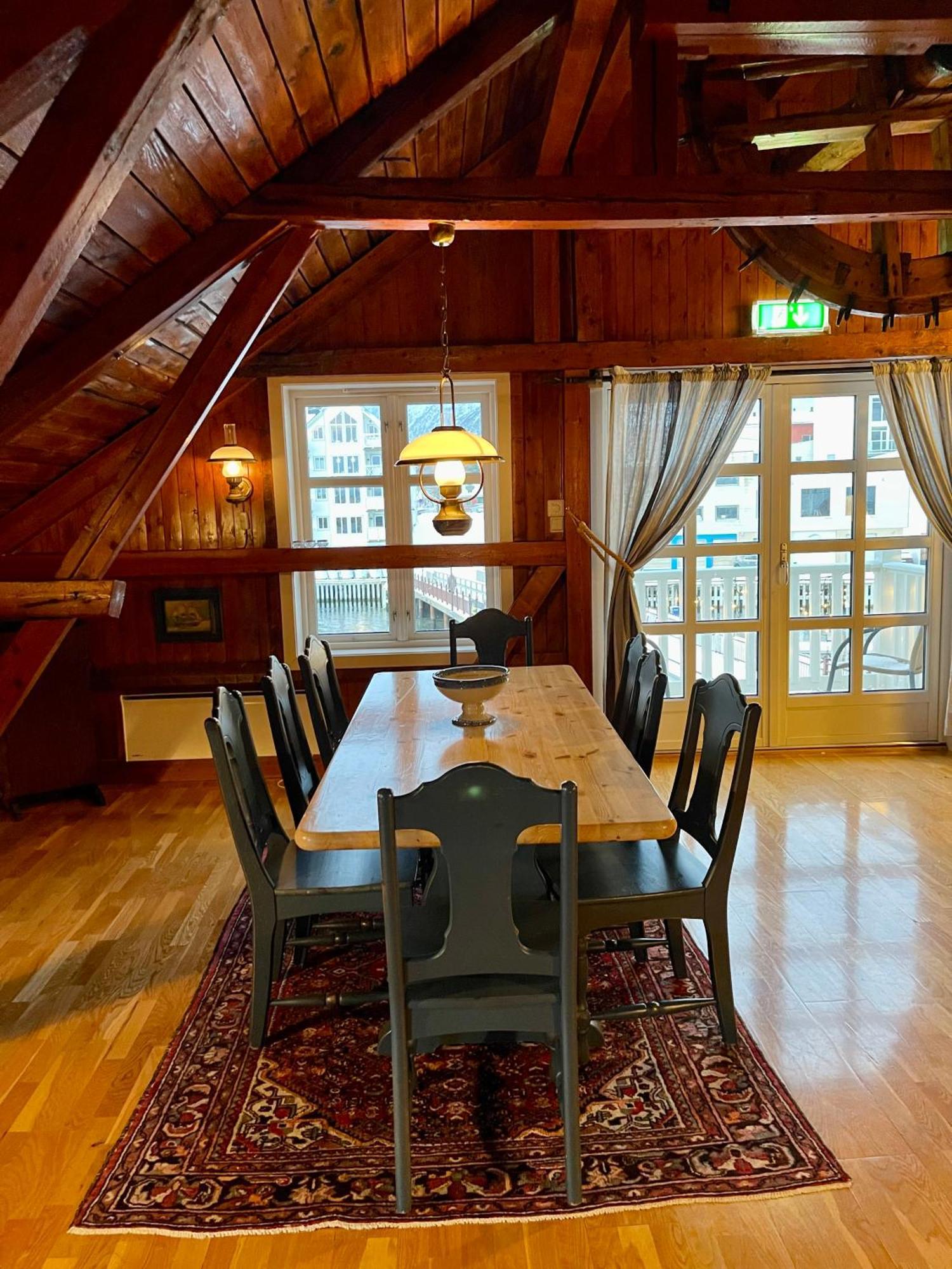 Anker Brygge Hotel Svolvaer Exterior photo The dining room