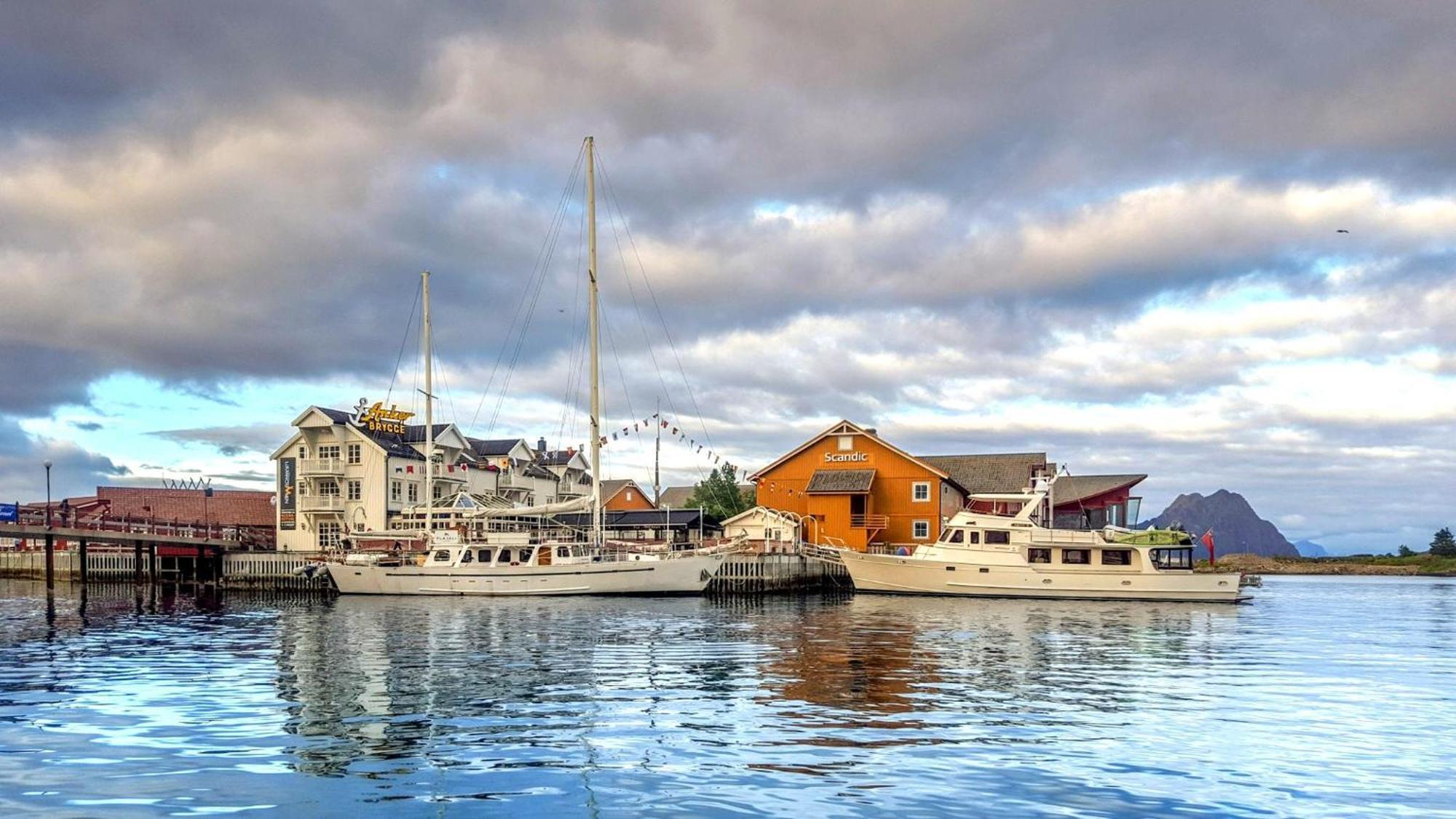 Anker Brygge Hotel Svolvaer Exterior photo