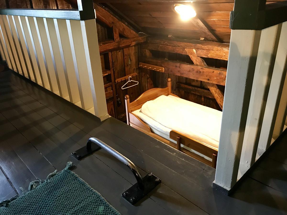 Anker Brygge Hotel Svolvaer Exterior photo A bunk bed in a hostel